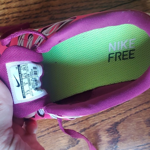 Nike Free US size 7.5, raspberry & bright pink - Picture 4 of 4